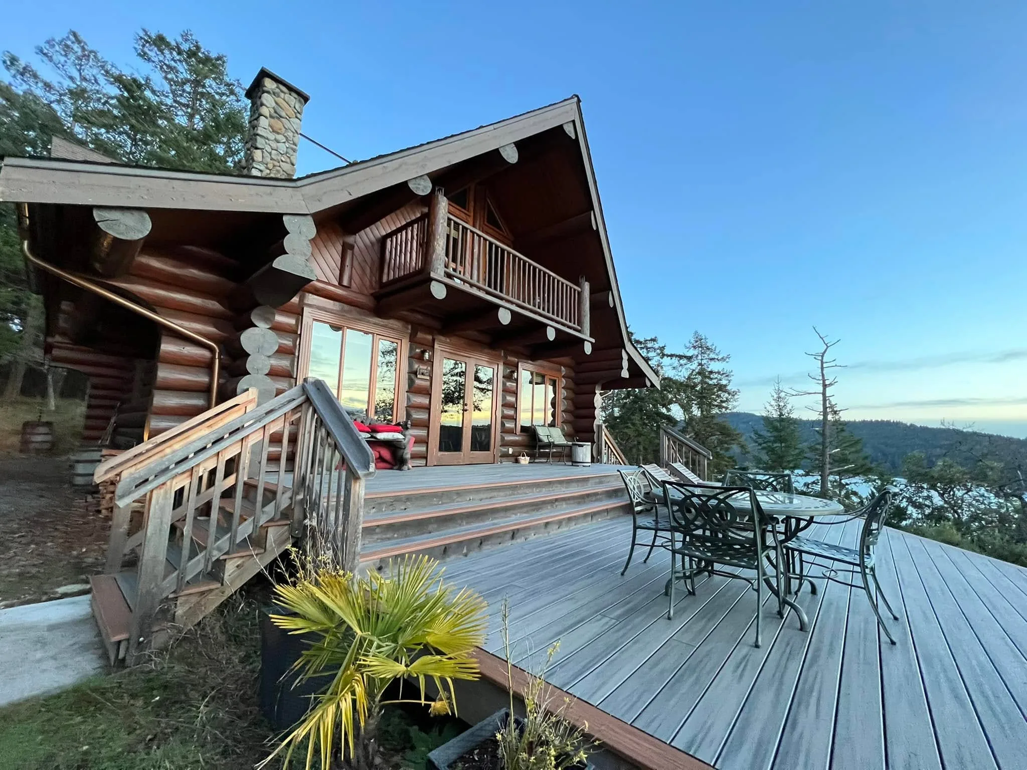 InTheBluff cottage
