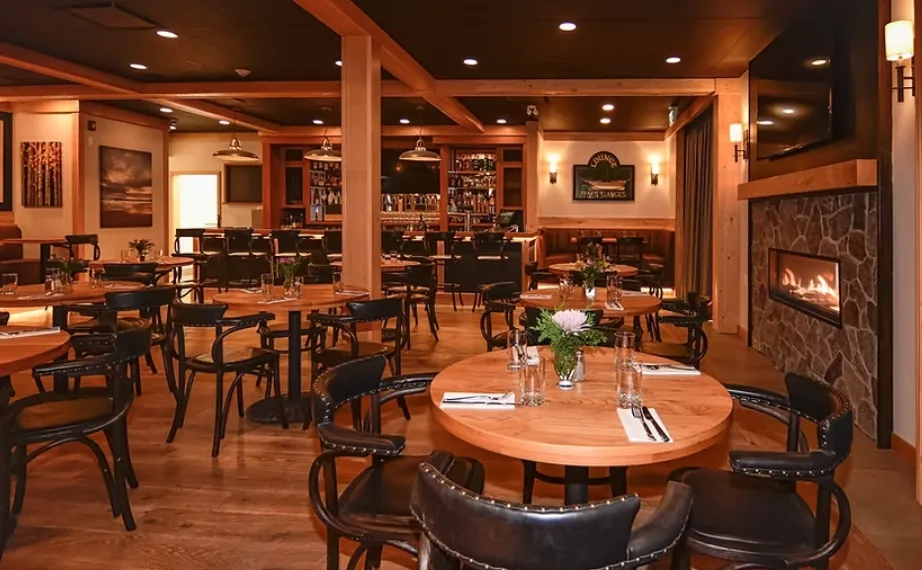 Woodley’s Indoor Dining
