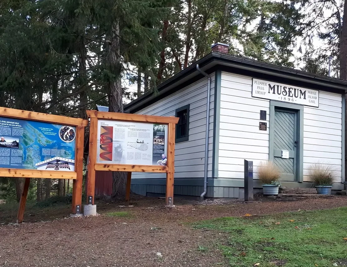 Plumper Pass Gaol and signage